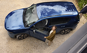 Mazda Develops New Body Color, “Navy Blue Mica”